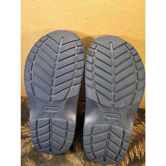 CROCS Unisex Navy Slip-on Shoes- Size M5/W7 - Picture 6 of 9
